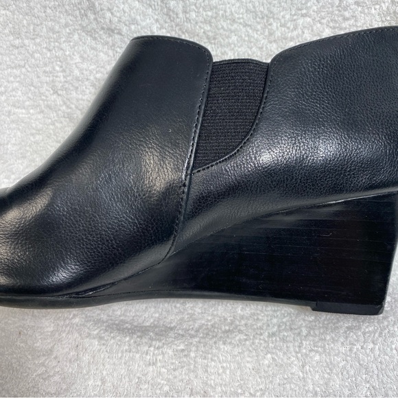 Adrienne Vittadini Midge Shoes booties Size 7 Black Side zipper 2 inch heal - Picture 16 of 16